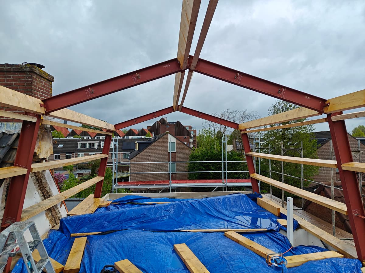 Foto van project: Staalconstructie opbouw & uitbouw in Hillegom 